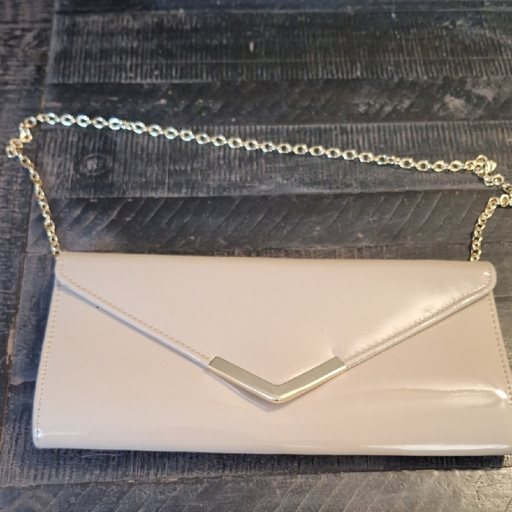 Elegant Cream Clutch with Gold Chain